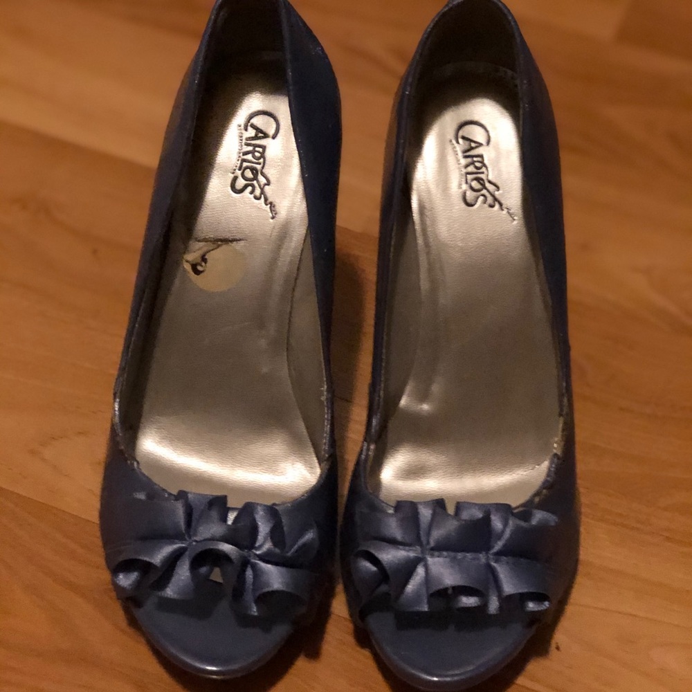 Blue ruffle heels!